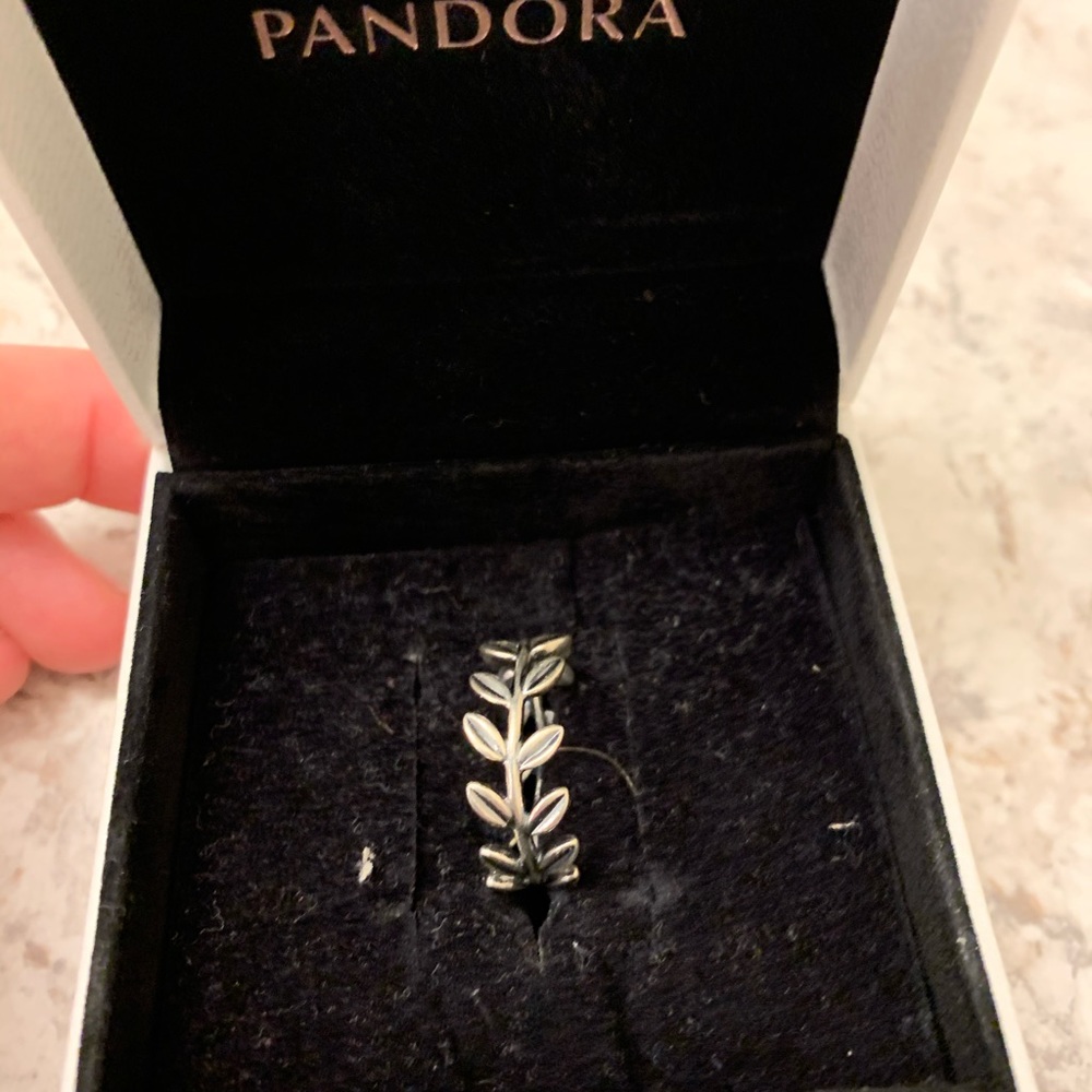 Pandora ring